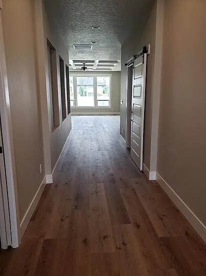 453 E Fox Bay St — Photo 2