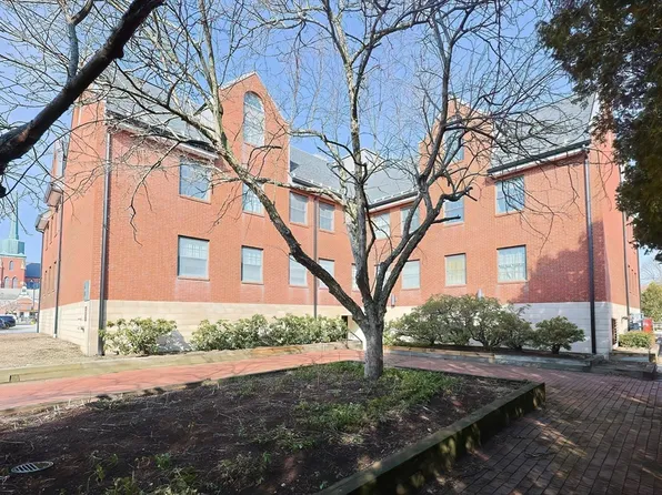 62 E Central St #203, Natick, MA 01760