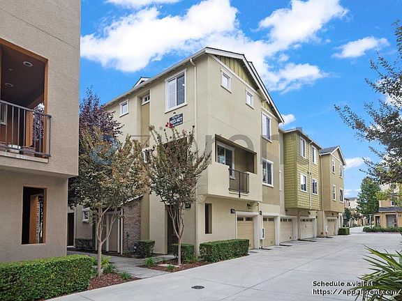 4th image of 1457 Coyote Creek Way