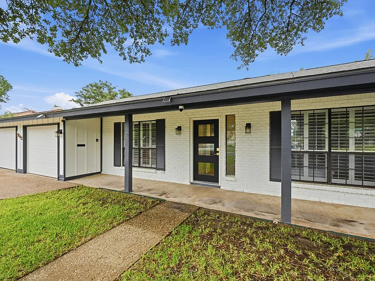 4805 Greystone Dr — Photo 28
