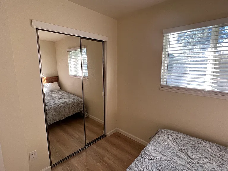 1302 Drexel Dr — Photo 15
