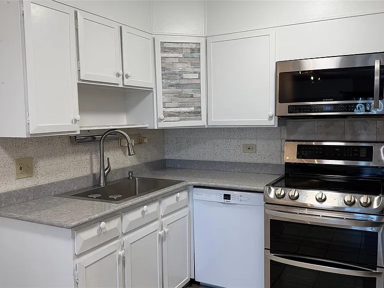 9155 E Center Ave #2B — Photo 2