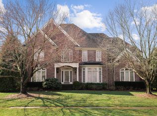 6827 Windham Pkwy, Prospect, KY 40059