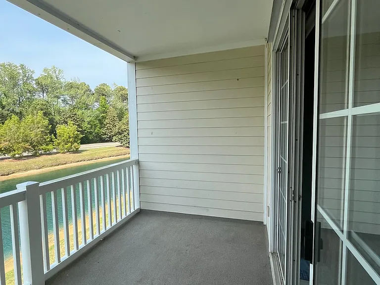 5825 Catalina Dr #223 — Photo 14
