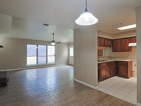 3rd image of 13042 Crystal Cove Drive