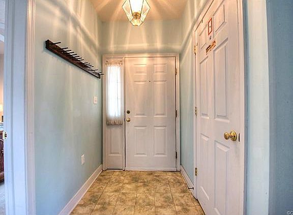 3rd image of 4732 Twin Hickory Lake Dr #E