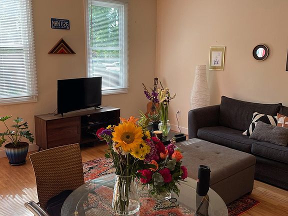 3rd image of 719 N 22nd St APT B