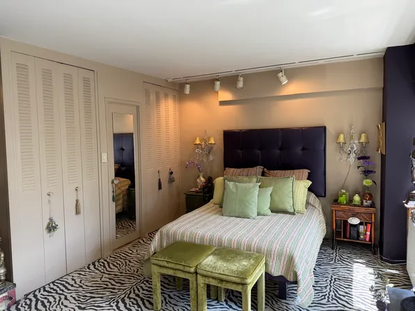 118 East 60th Street image 5 of 9