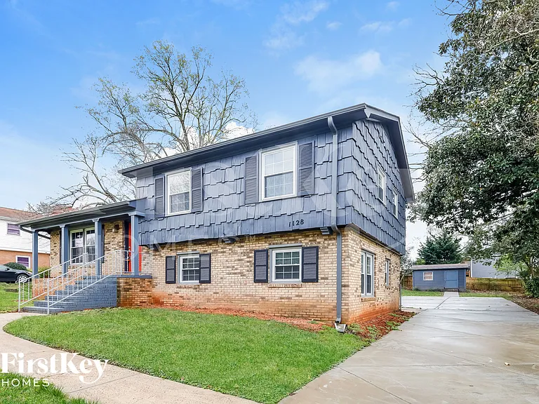 1128 Rocky Ridge Dr — Photo 2