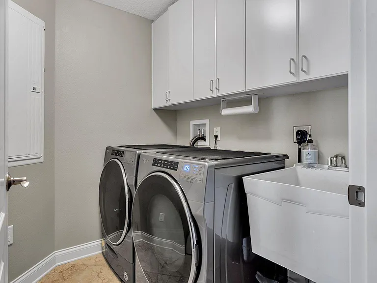 521 Mandalay Ave #802 — Photo 26