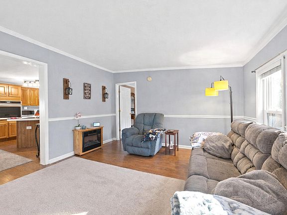 4th image of 2465 Shoeheel Rd