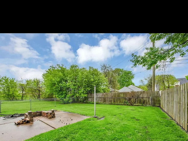 31690 Davy St — Photo 14