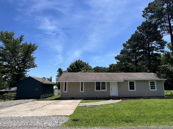 122 Holiday Terrace St, Searcy, AR 72143