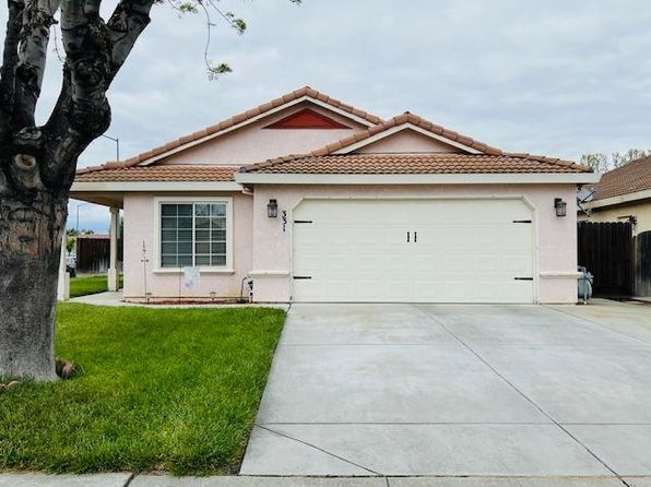 331 San Tropez Dr, Hollister, CA 95023