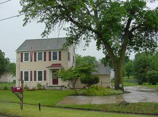 1703 Rainbow Dr, Waterloo, IA 50701