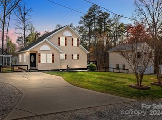 7706 Red Robin Trl, Denver, NC 28037