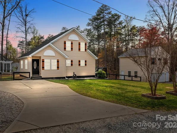 7706 Red Robin Trl, Denver, NC 28037