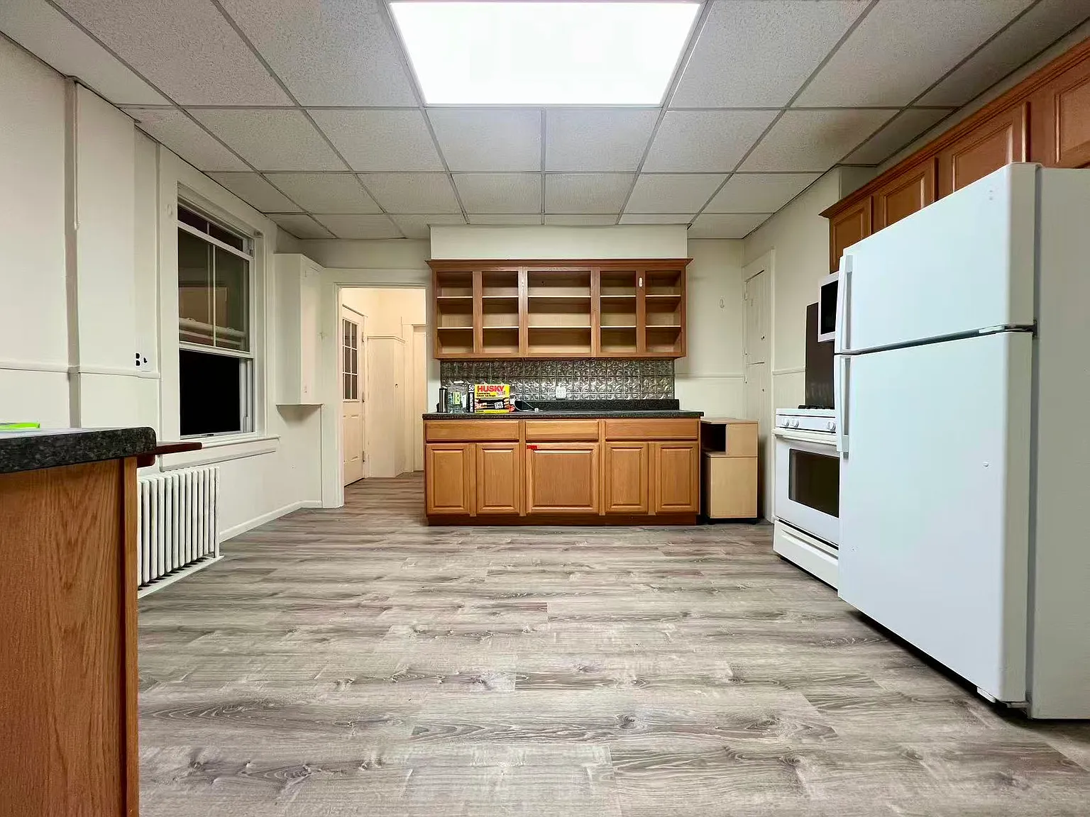3 bed, 1200 sqft, $3,150 — Photo 2