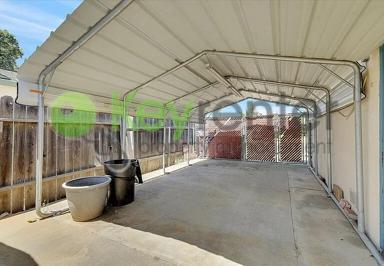 6140 Pinecreek Way — Photo 32