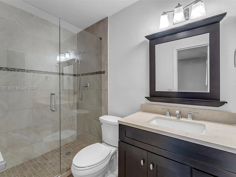 9121 Ridgeland Dr — Photo 22