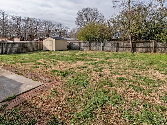 4th image of 3303 Arbor Pointe Dr