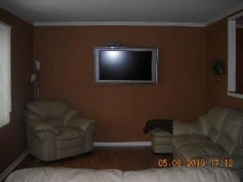 3rd image of 5264 Cinema Dr E