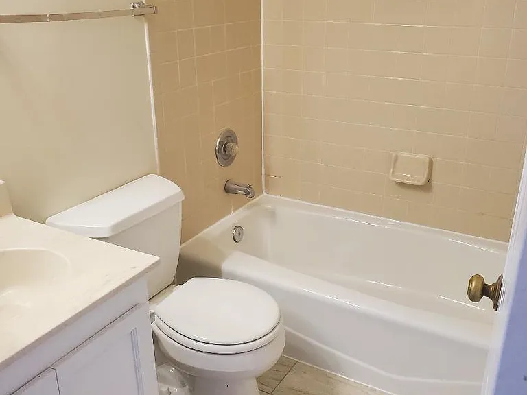 1210 N Vernon St — Photo 15