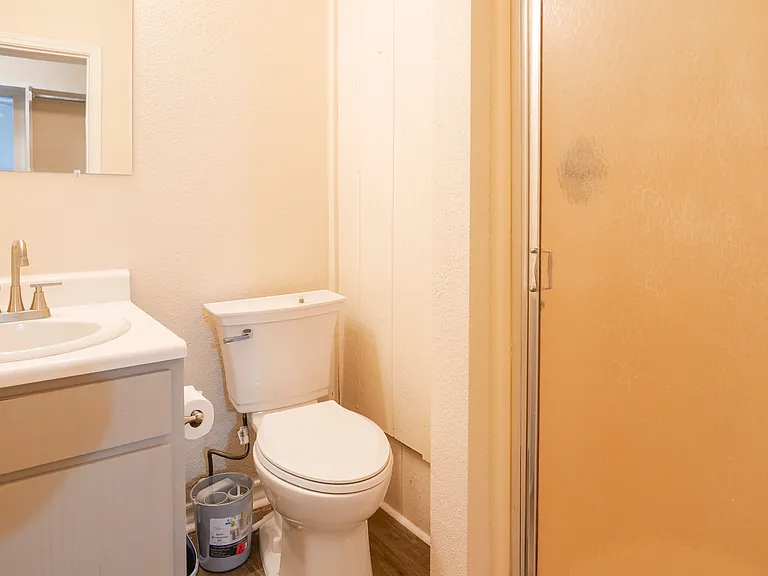 10201 Shane Dr — Photo 15