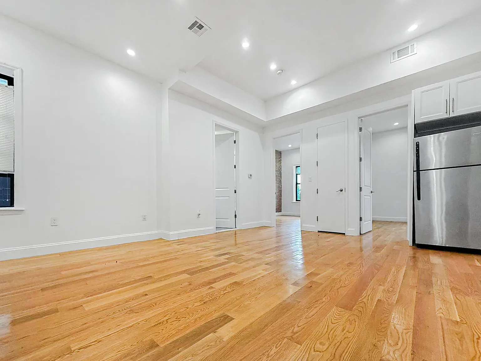35 Furman Avenue — Photo 3
