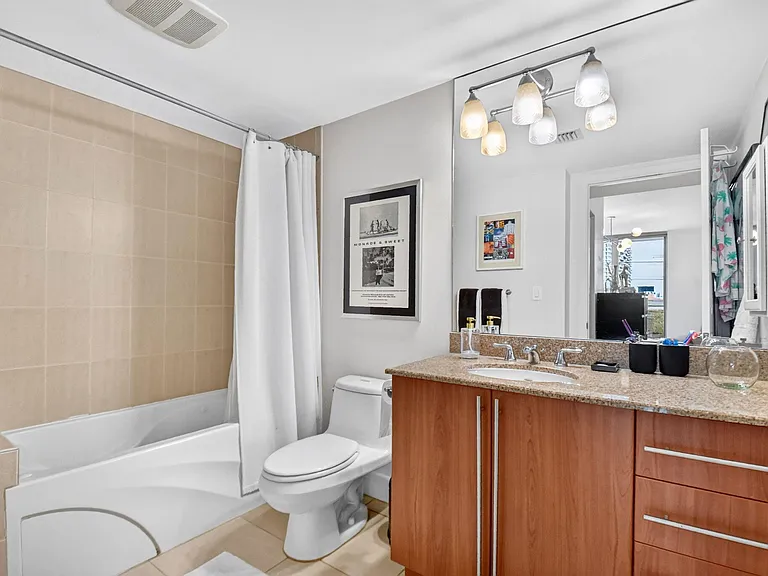 610 Clematis St #424 — Photo 20