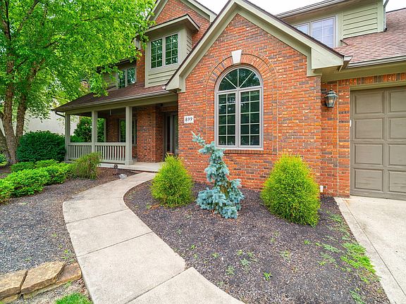 4th image of 899 Old Pine Dr