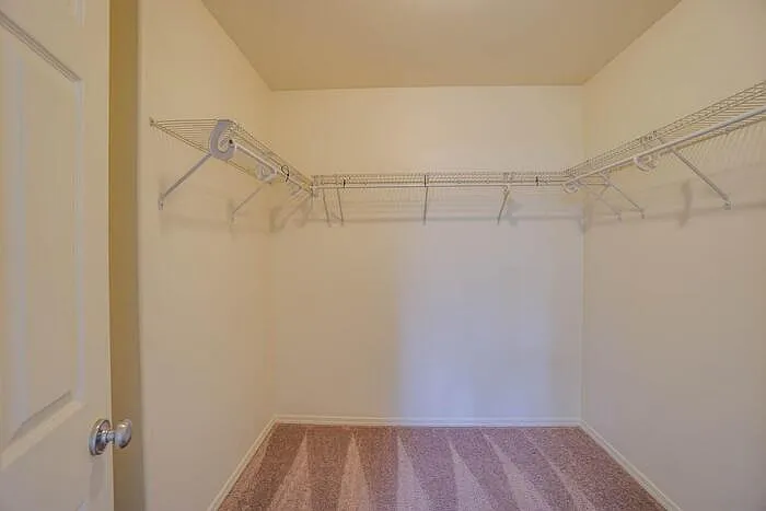 1821 NE 88th Cir — Photo 28