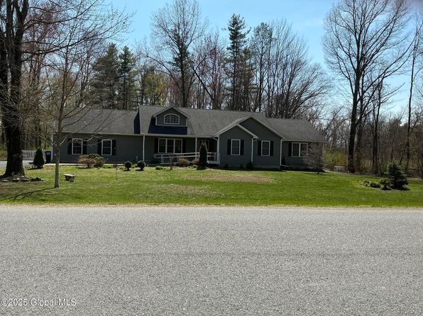 235 E Schaghticoke Road, Schaghticoke, NY 12154