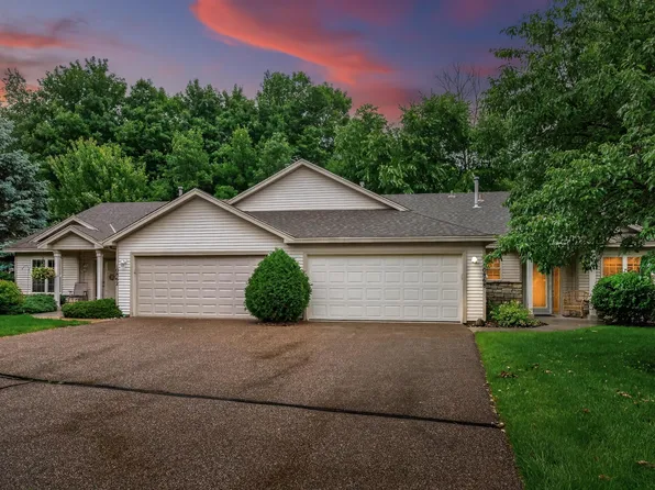 10868 Woodland Dr, Chisago City, MN 55013