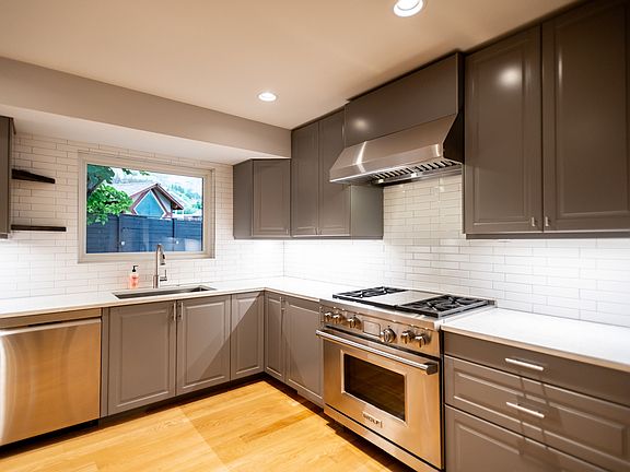 5th image of 3570 E Rainier Ave S