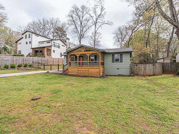 3rd image of 1660 White Oak Way