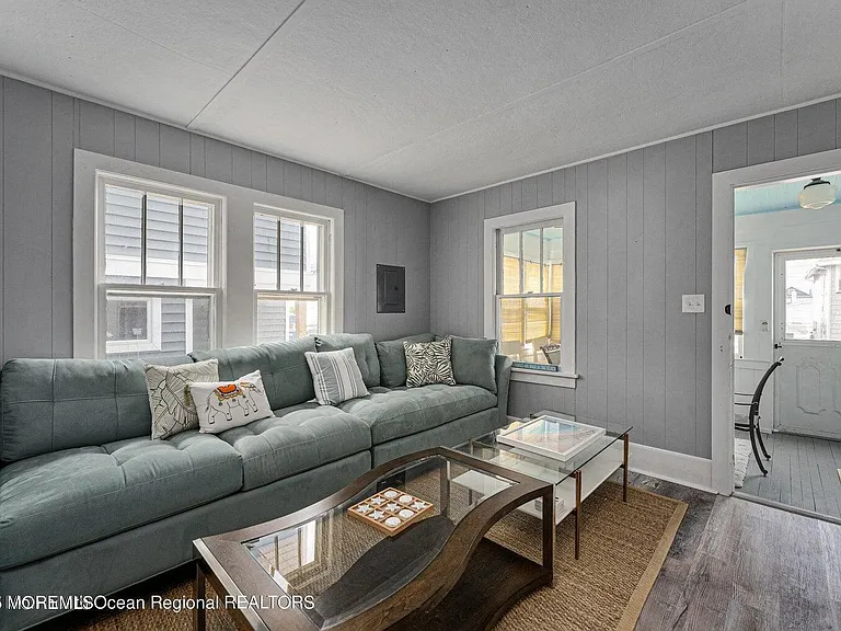 30 M St #SUMMER RENTAL — Photo 6