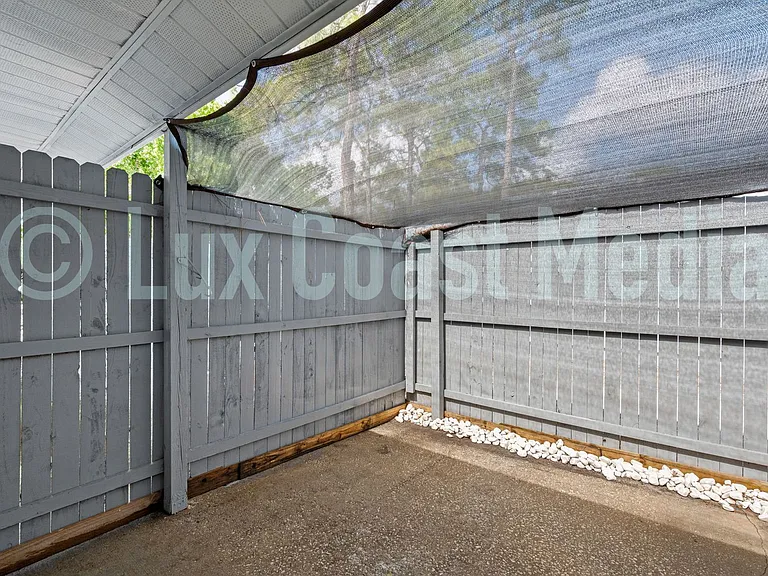 Canterbury Place Apartments — Photo 42