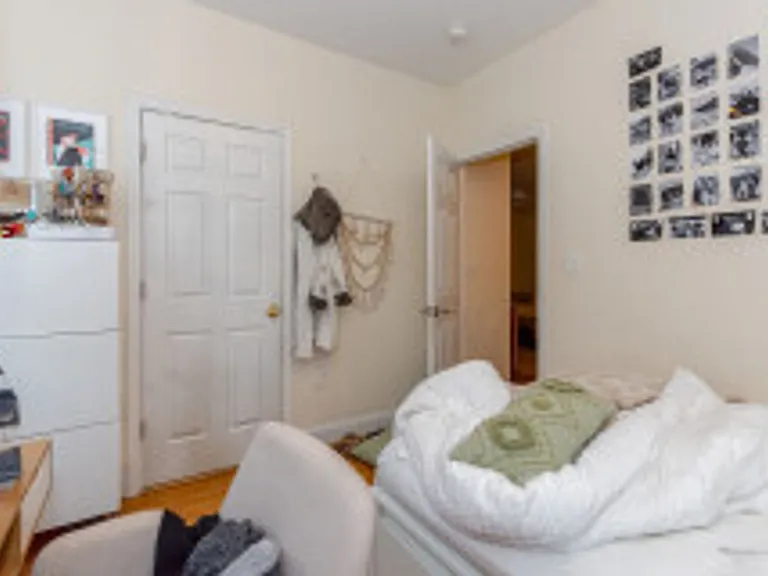 56 Egmont St #6 — Photo 4