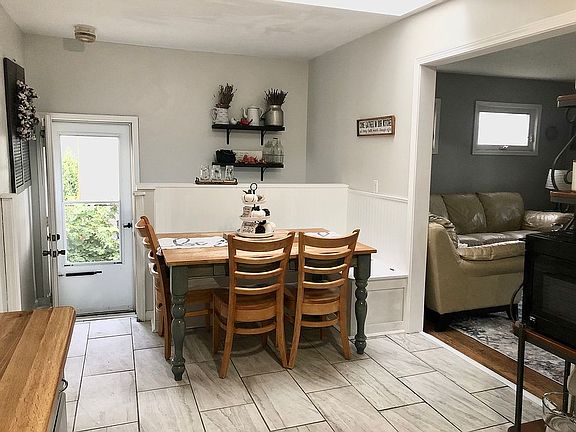 4th image of 4616 Palm Ave