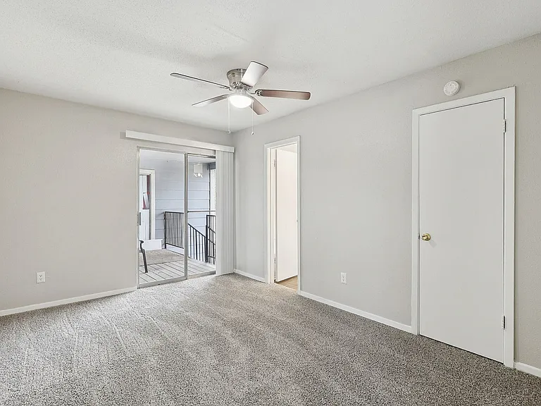32-web-or-mls-11710 Briar Forest Dr Unit 504-S1103-004 (2)