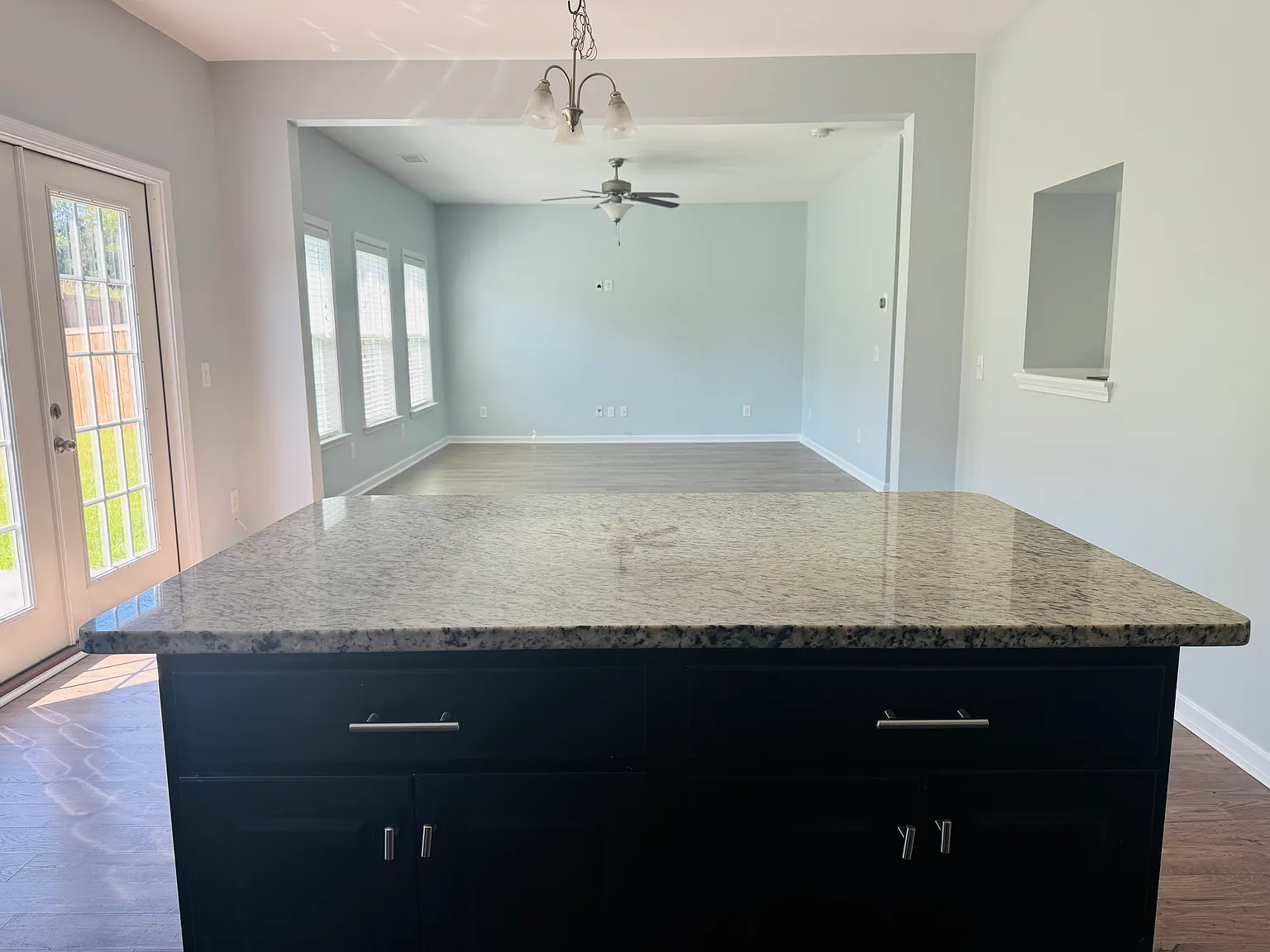 3 bed, 2.5 bath, 2051 sqft, $2,950 — Photo 3