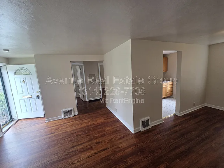 7148 Lillian Ave — Photo 8