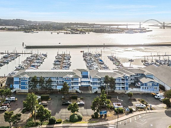 2nd image of 890 SE Bay Blvd #104