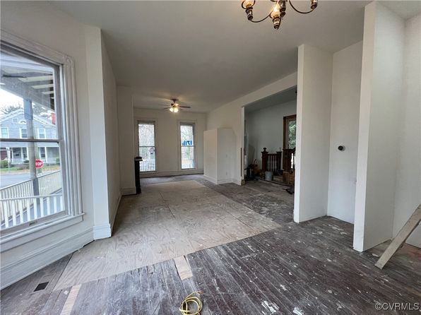 richmond-virginia-444901614 picture