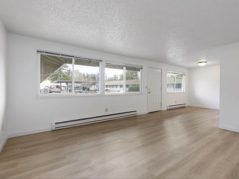 Timberwood Apartments — Photo 19