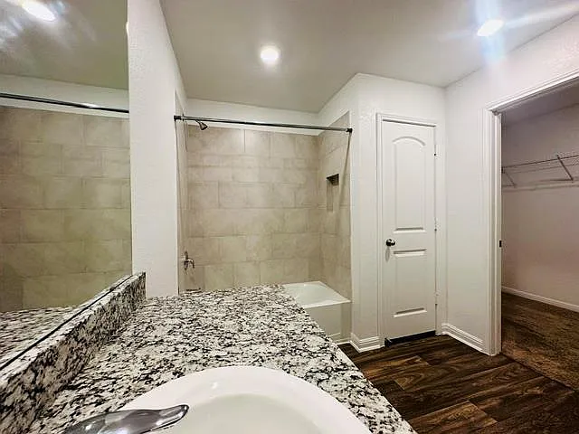 133 Dupont Pass — Photo 14