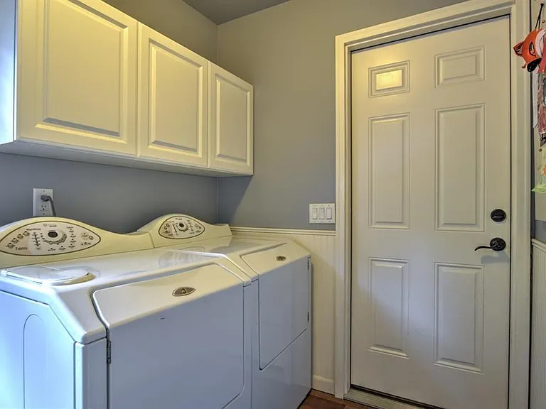575 S Hillcrest Dr — Photo 13