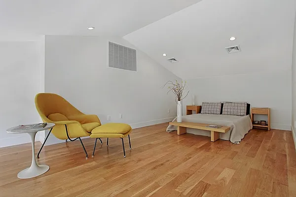 Sold by Corcoran | media 32