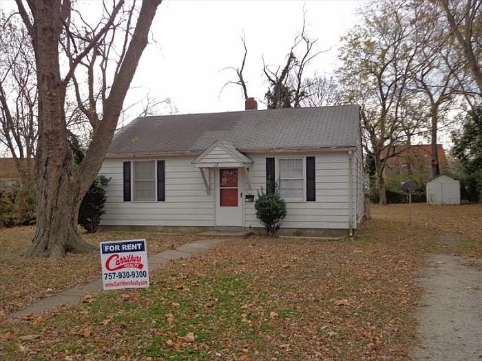 2nd image of 17 Crestwood Cir